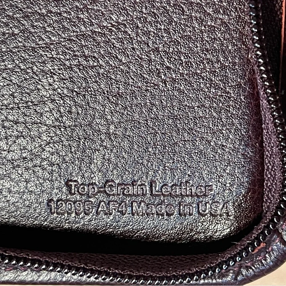Franklin Quest Top Grain Burgundy Leather Binder with zipper closure